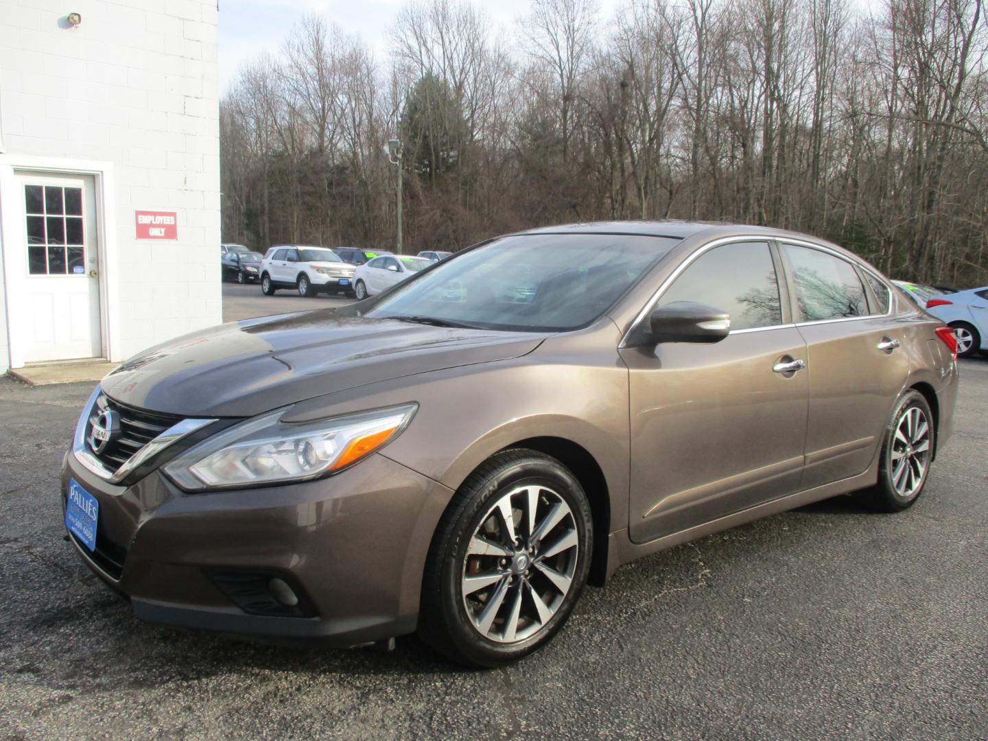 2016 GRAY Nissan Altima 2.5 SL (1N4AL3AP9GC) with an 2.5L L4 DOHC 16V engine, CVT transmission, located at 540a Delsea Drive, Sewell, NJ, 08080, (856) 589-6888, 39.752560, -75.111206 - Photo#1